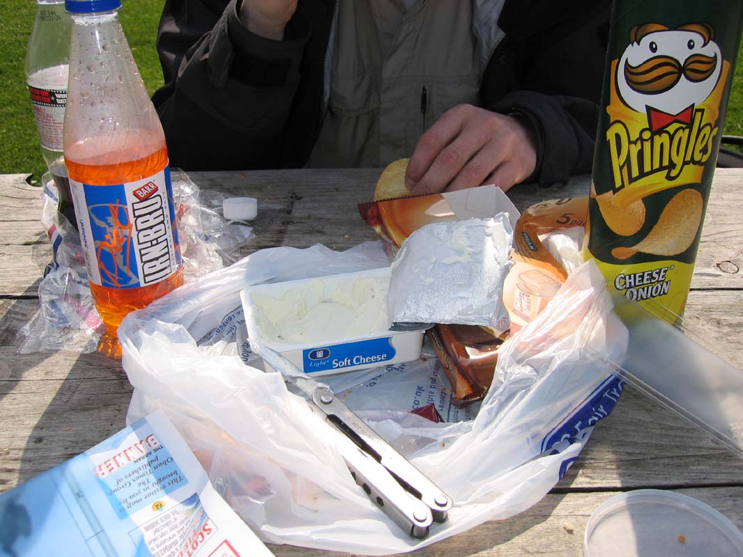 2004-04-25 14.08.47 Lunch