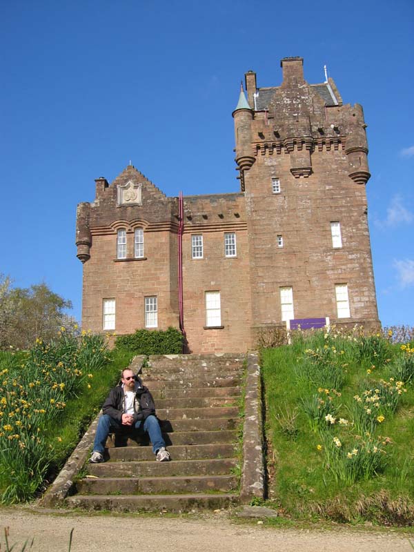 2004-04-25 16.40.32 Broddick Castle